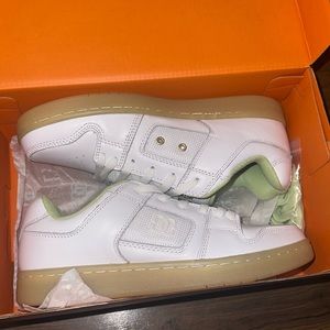 New DC Shoe Carrots Collab size 8